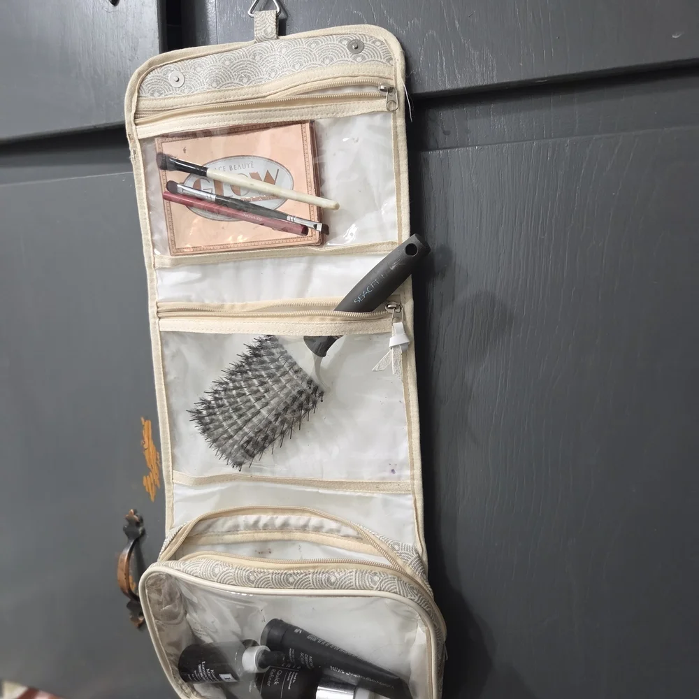 Audrey & Lewis Tan Travel Organizer - Picture 6 of 7